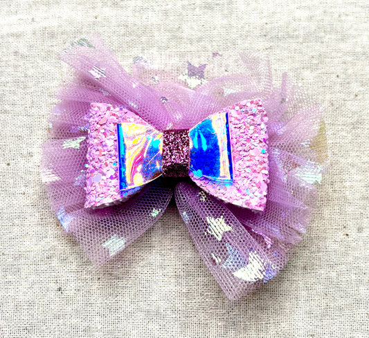 Hairpin with classic bow, stylish
