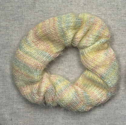 Scrunchie, knitted, pastel multicolour