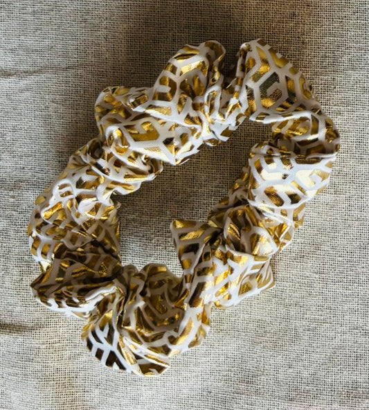 Scrunchie - glossy - white & gold